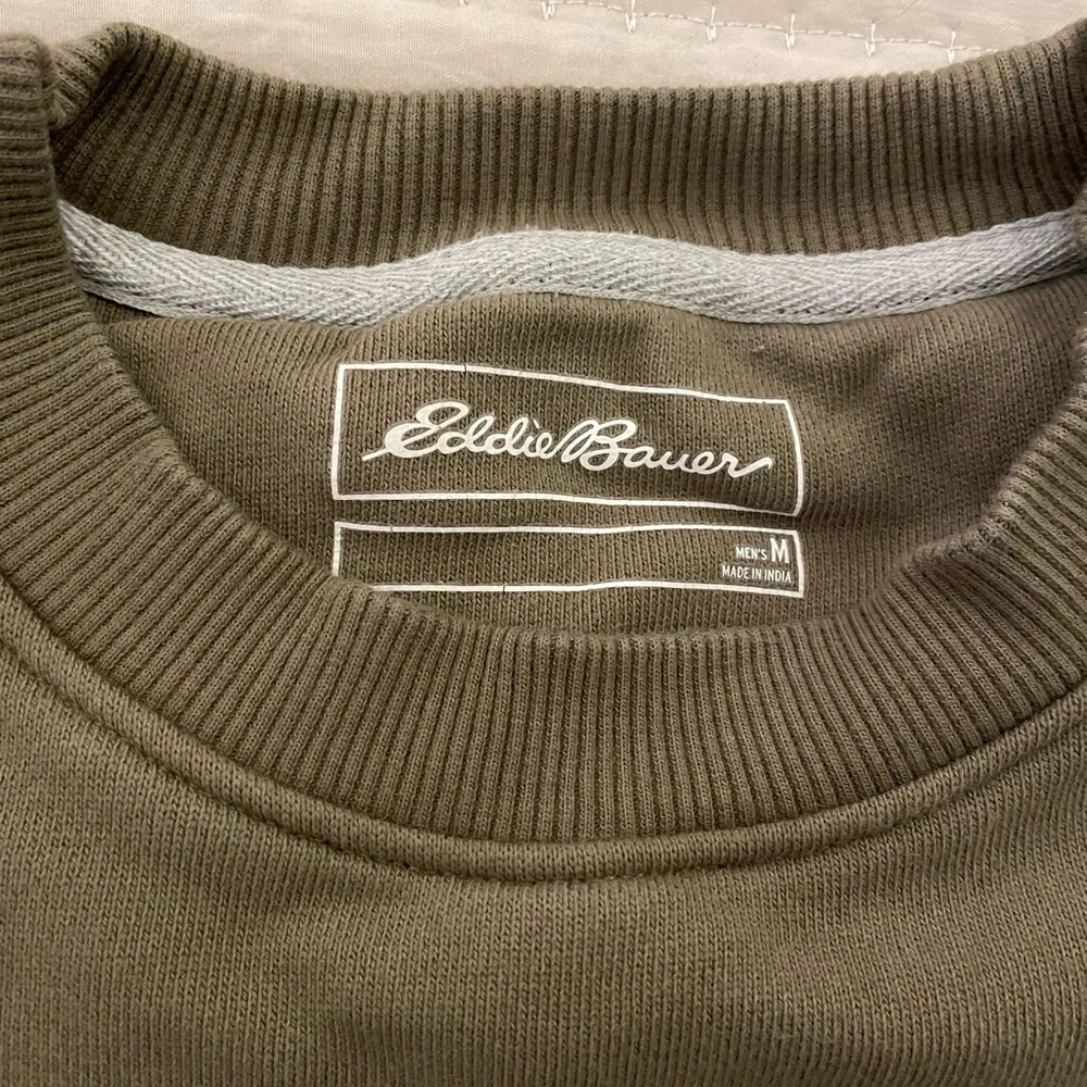 Eddie Bauer Pullover - Picture 2 of 3